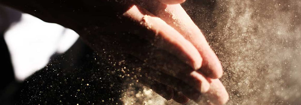 Where does indoor dust generally come from? How to prevent indoor dust accumulation?